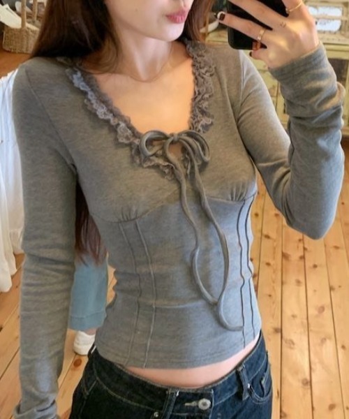 AVYL(アヴィル)の「フロントリボン レースフリルタイトカットソー(ニット/セーター・レディース・グレー・M)」の17枚目の写真
