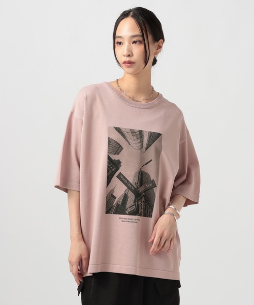 BAYFLOW(ベイフロー)の「フォトプリントニットTシャツ(ニット/セーター・レディース・ピンク/グレー/オフホワイト・FREE)」の3枚目の写真