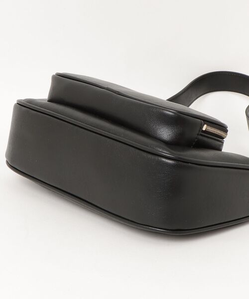 Guess（ゲス）の「BRONNA Shoulder Bag ハンドバッグ ショルダーバッグ（ハンドバッグ・レディース・ブラック・ONE SIZE）」の11枚目の写真
