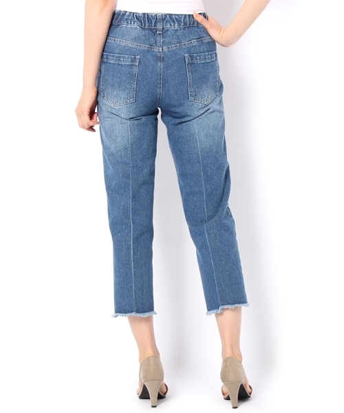 Chico（チコ）の「イージーカットオフデニムパンツ（デニムパンツ・レディース・ブルー/ネイビー/ブルー系その他・FREE）」の5枚目の写真