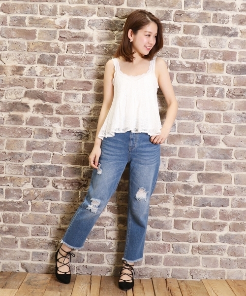 Chico（チコ）の「イージーカットオフデニムパンツ（デニムパンツ・レディース・ブルー/ネイビー/ブルー系その他・FREE）」の22枚目の写真