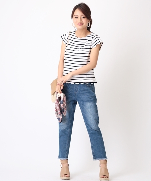 Chico（チコ）の「イージーカットオフデニムパンツ（デニムパンツ・レディース・ブルー/ネイビー/ブルー系その他・FREE）」の18枚目の写真