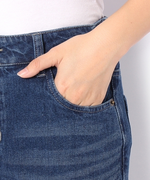 Chico（チコ）の「イージーカットオフデニムパンツ（デニムパンツ・レディース・ブルー/ネイビー/ブルー系その他・FREE）」の10枚目の写真