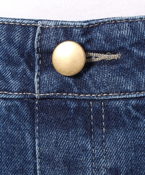 Chico（チコ）の「イージーカットオフデニムパンツ（デニムパンツ・レディース・ブルー/ネイビー/ブルー系その他・FREE）」の12枚目の写真