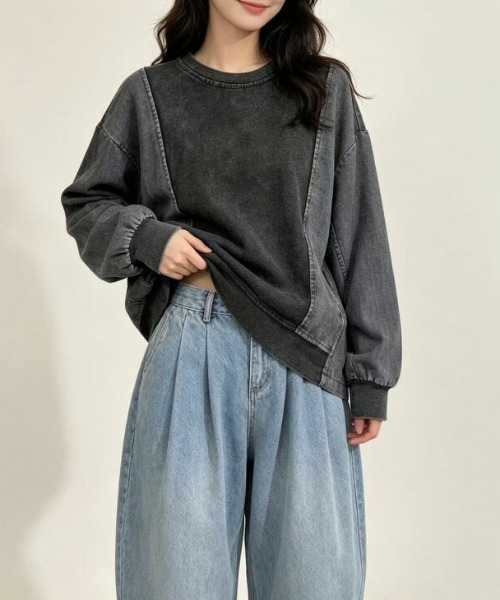 AMELY（エミリー）の「デニム切替スウェット/トレーナー/ゆったりプルオーバー（その他トップス・レディース・ブルー/グレー/ブラック・フリー）」の2枚目の写真