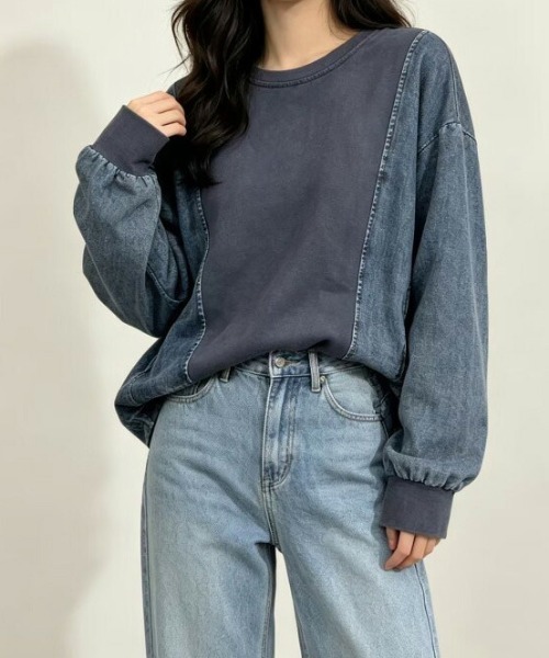 AMELY（エミリー）の「デニム切替スウェット/トレーナー/ゆったりプルオーバー（その他トップス・レディース・ブルー/グレー/ブラック・フリー）」の5枚目の写真
