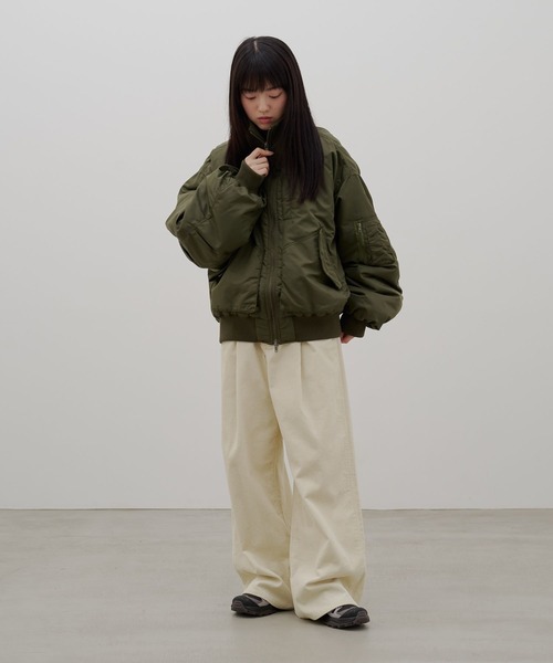 LOWRYS FARM（ローリーズファーム）の「【LFM(U)】ハイネックショートＭＡ－１　 1069600（MA-1・メンズ・カーキ/ブラック・LARGE/MEDIUM）」の3枚目の写真