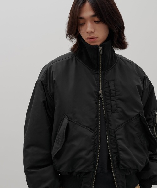 LOWRYS FARM（ローリーズファーム）の「【LFM(U)】ハイネックショートＭＡ－１　 1069600（MA-1・メンズ・カーキ/ブラック・LARGE/MEDIUM）」の13枚目の写真