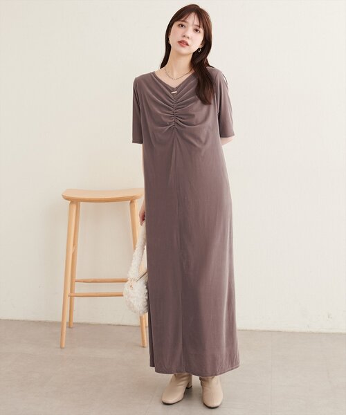 natural couture(ナチュラルクチュール)の「フロントギャザーベロア5分袖ワンピース(ワンピース・レディース・モカ/ブラウン/ブラック・FREE)」の15枚目の写真