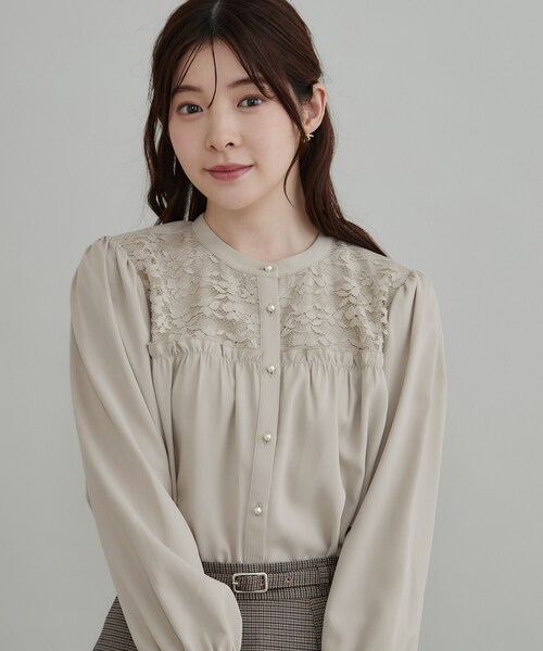 couture brooch(クチュールブローチ)の「【フリルカフスが華やか】レースギャザーブラウス(シャツ/ブラウス・レディース・ピンク系/ブラック/グレー/アイボリー・36/38/42/40)」の19枚目の写真