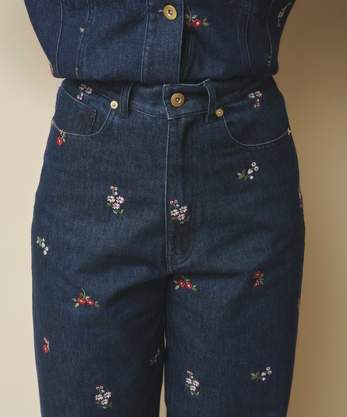 Cath Kidston（キャスキッドソン）の「エンブロイダリーデニムパンツ Ditsy Floral Embroidery（デニムパンツ・レディース・インディゴブルー/サックスブルー・S/M）」の13枚目の写真