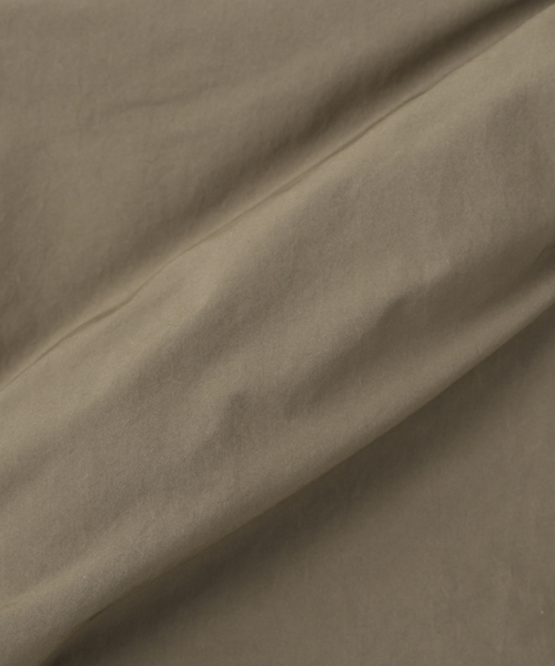ATON(エイトン)の「ATON(エイトン)AIR WEATHER SHORT MODS COAT(モッズコート・メンズ・ブラウン/キャメル・4/6)」の6枚目の写真