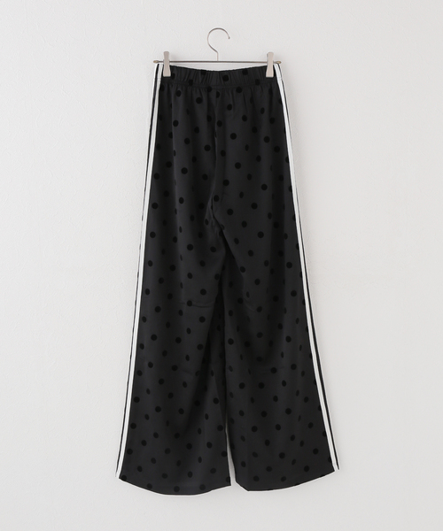 adidas Originals(アディダスオリジナルス)の「adidas originals / アディダス オリジナルス SATIN POLKADOTS WIDE LEG PANTS(その他パンツ・レディース・ブラック/アイボリー・MEDIUM)」の4枚目の写真