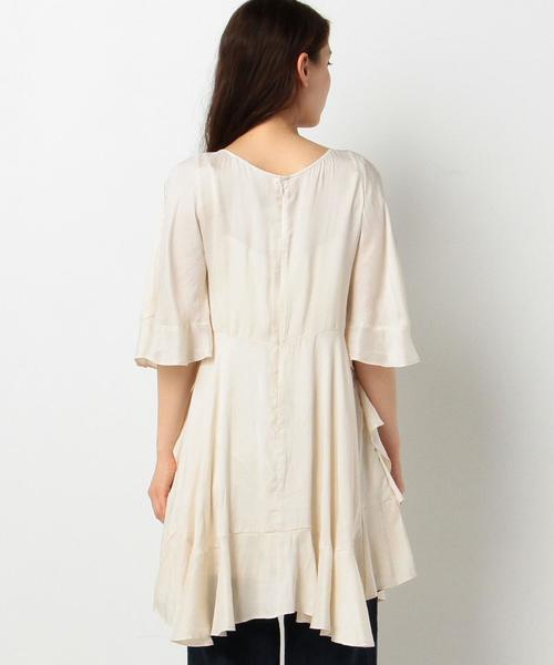 Another Edition（アナザーエディション）の「肩開きフリルワンピース/AEBFC P カタアキ フリル OP◆（ワンピース・レディース・オフホワイト/オレンジ・FREE）」の3枚目の写真