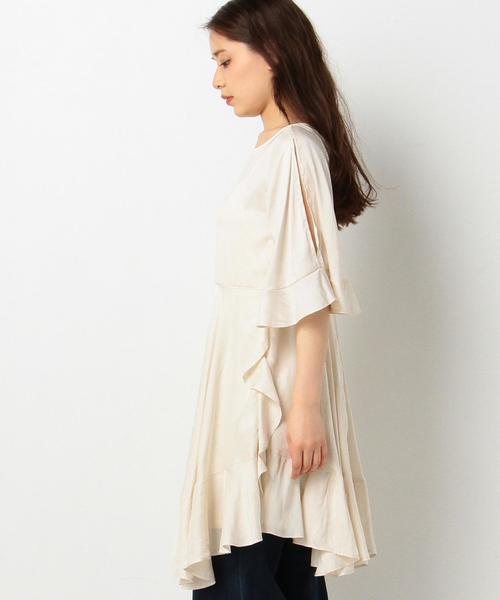 Another Edition（アナザーエディション）の「肩開きフリルワンピース/AEBFC P カタアキ フリル OP◆（ワンピース・レディース・オフホワイト/オレンジ・FREE）」の5枚目の写真