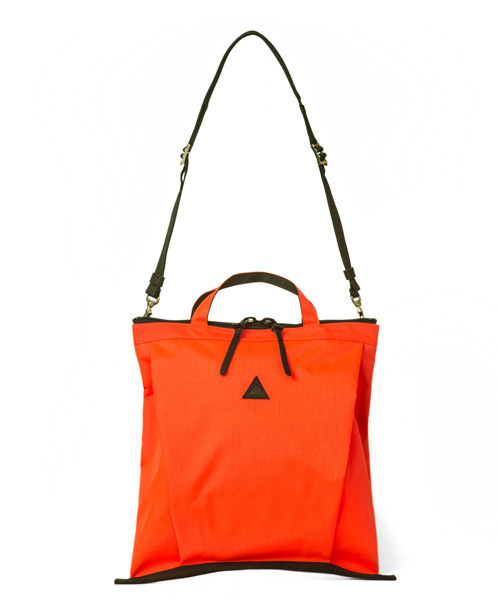 ANONYM CRAFTSMAN DESIGN（アノニムクラフツマンデザイン）の「【ANONYM CRAFTSMAN DESIGN / アノニムクラフツマンデザイン】KONA SHOULDER BAG M ショルダーバッグ（トートバッグ・レディース・ネイビー/ベージュ/グレー/ブラック/イエロー/オレンジ/ホワイト/ブルー・FREE）」の19枚目の写真
