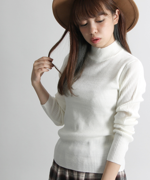 WEGO（ウィゴー）の「WEGO/リブハイネックニット（ニット/セーター・レディース・ピンク/ワイン/その他1/その他2/杢グレー/ダークオレンジ/ダークグリーン/オフホワイト/ブラック・FREE）」の2枚目の写真