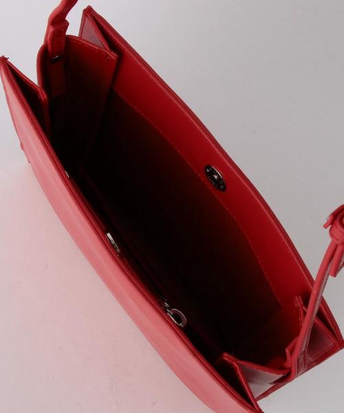 Another Edition（アナザーエディション）の「YAHKIスクエアショルダーバッグ/YAHKI SQ SHLD（ショルダーバッグ・レディース・ブラック/レッド・FREE）」の8枚目の写真