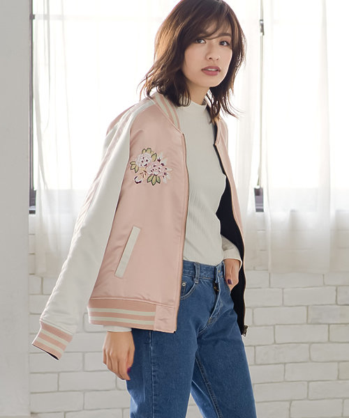 Re:EDIT（リエディ）の「[リエディ]2WAYリバーシブル中綿MA-1ブルゾン＆刺繍スカジャン[リエディオリジナル]アウター/ブルゾン/ジャケット/ボンバージャケット（スカジャン・レディース・ピンク/ブラック/カーキ・MEDIUM/LARGE）」の3枚目の写真