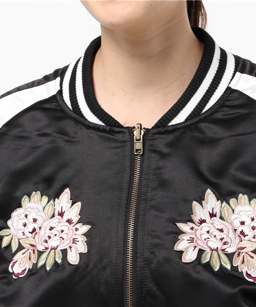 Re:EDIT（リエディ）の「[リエディ]2WAYリバーシブル中綿MA-1ブルゾン＆刺繍スカジャン[リエディオリジナル]アウター/ブルゾン/ジャケット/ボンバージャケット（スカジャン・レディース・ピンク/ブラック/カーキ・MEDIUM/LARGE）」の7枚目の写真