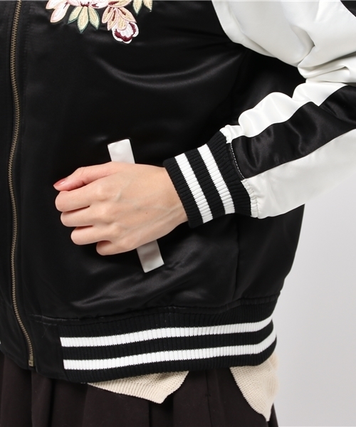 Re:EDIT（リエディ）の「[リエディ]2WAYリバーシブル中綿MA-1ブルゾン＆刺繍スカジャン[リエディオリジナル]アウター/ブルゾン/ジャケット/ボンバージャケット（スカジャン・レディース・ピンク/ブラック/カーキ・MEDIUM/LARGE）」の8枚目の写真