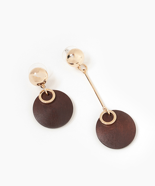 PLAIN CLOTHING（プレーンクロージング）の「ウッドプレートピアス【PLAIN CLOTHING】（ピアス（両耳用）・レディース・ブラウン/ブラック・FREE）」の5枚目の写真