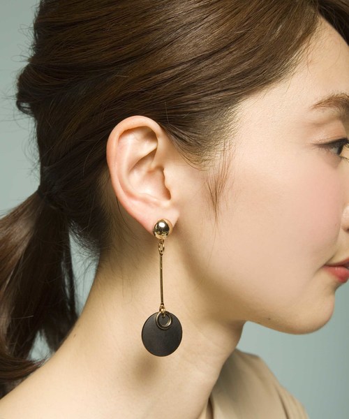 PLAIN CLOTHING（プレーンクロージング）の「ウッドプレートピアス【PLAIN CLOTHING】（ピアス（両耳用）・レディース・ブラウン/ブラック・FREE）」の9枚目の写真