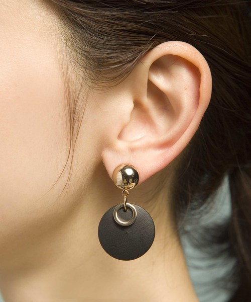 PLAIN CLOTHING（プレーンクロージング）の「ウッドプレートピアス【PLAIN CLOTHING】（ピアス（両耳用）・レディース・ブラウン/ブラック・FREE）」の10枚目の写真