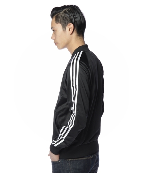 adidas Originals（アディダスオリジナルス）の「SS TT(日本限定)（ジャージ・メンズ・ブラック/ネイビー・MEDIUM/LARGE/X-LARGE）」の3枚目の写真