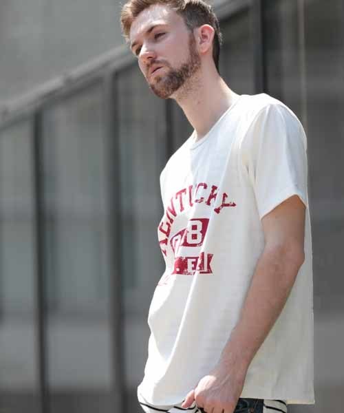 Denime(ドゥニーム)の「【MadeInJapan】BASIC CUTSEW/ベーシックカットソーKENTUCKYプリントクルーネックTシャツ(Tシャツ/カットソー・メンズ・ブラック/ホワイト/ライトブラウン・SMALL/LARGE/MEDIUM)」の14枚目の写真