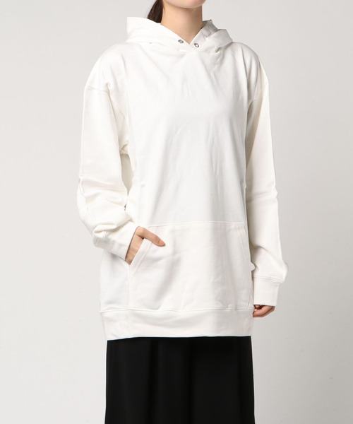 MANGROVE（マングローブ）の「スタンダードカジュアルスウェットパーカー（パーカー・レディース・ダークネイビー/パープル/ネイビー/アイボリー/ブラック/インディゴブルー/グリーン/オフホワイト/ワイン/ピンク/ライトブルー/グレー/マスタード/ホワイト/ベージュ/ライトグレー/チャコールグレー・LARGE/MEDIUM/SMALL）」の2枚目の写真