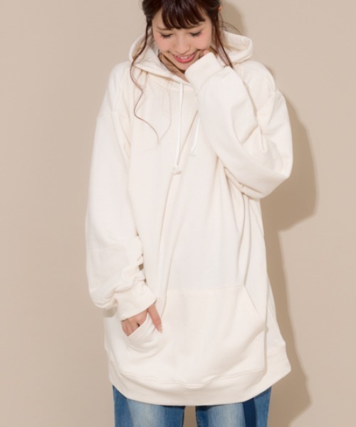 MANGROVE（マングローブ）の「スタンダードカジュアルスウェットパーカー（パーカー・レディース・ダークネイビー/パープル/ネイビー/アイボリー/ブラック/インディゴブルー/グリーン/オフホワイト/ワイン/ピンク/ライトブルー/グレー/マスタード/ホワイト/ベージュ/ライトグレー/チャコールグレー・LARGE/MEDIUM/SMALL）」の3枚目の写真