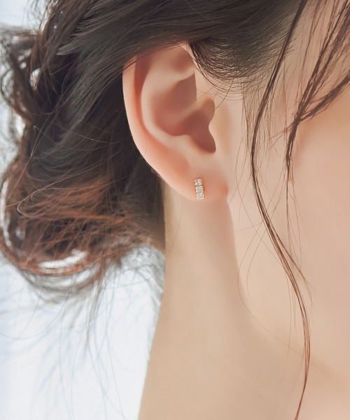 Phoebe（フィービィー）の「【K10】ジルコニアプチピアス/BOX付き（ピアス（両耳用）・レディース・ゴールド/ゴールド系その他2/ゴールド系その他6/ゴールド系その他5/ゴールド系その他4/ゴールド系その他3・FREE）」の11枚目の写真