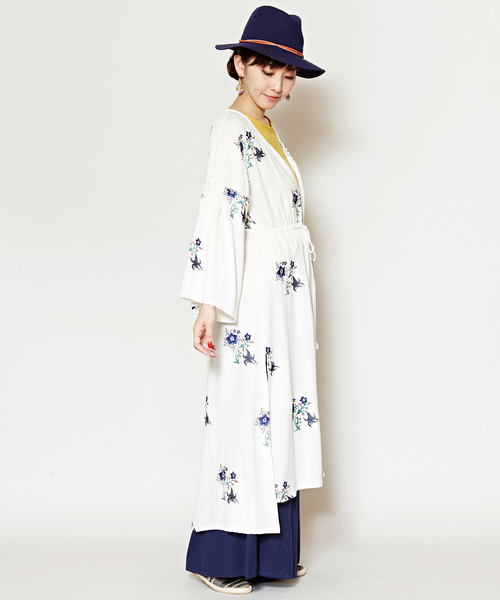 チャイハネ（チャイハネ）の「【チャイハネ】yul 花刺繍ロングカーディガン ガウン（カーディガン/ボレロ・レディース・ホワイト/ブルー/マスタード・FREE）」の8枚目の写真