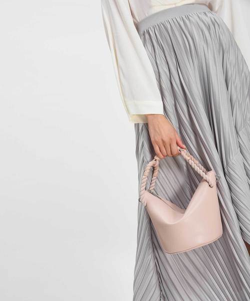 CHARLES & KEITH（チャールズ & キース）の「ロープハンドルハンドバッグ / ROPE HANDLE HANDBAG（ハンドバッグ・レディース・ブラック/ピンク系その他・S）」の12枚目の写真