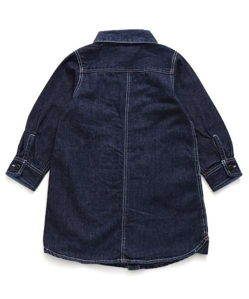BREEZE（ブリーズ）の「デニムシャツワンピース（シャツワンピース・キッズ・ネイビー/ブルー・100/110/120/80/130/140/90）」の4枚目の写真
