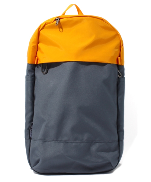 BEAMS（ビームス）の「Incase / CAMPUS COMPACT BACKPACK（バックパック/リュック・メンズ・オフホワイト/ブラック/オレンジ・ONE SIZE）」の15枚目の写真