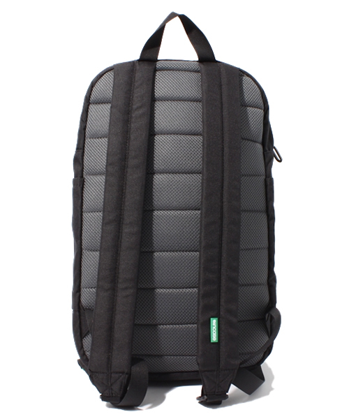 BEAMS（ビームス）の「Incase / CAMPUS COMPACT BACKPACK（バックパック/リュック・メンズ・オフホワイト/ブラック/オレンジ・ONE SIZE）」の5枚目の写真