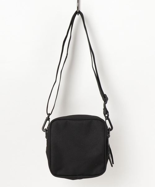 Carhartt WIP（カーハートダブリューアイピー）の「ESSENTIALS BAG, SMALL（ボディバッグ/ウエストポーチ・メンズ・ブラック/ブラウン/レッド/ウッドランド/ブルー/カーキ/ダークネイビー・ONE SIZE）」の9枚目の写真