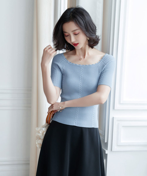 SAISON DE PAPILLON(セゾンドパピヨン)の「スクエアネックリブケーブルデザインサマーニットトップス(Tシャツ/カットソー・レディース・ブルー/スモークピンク/ブラック・M/L)」の13枚目の写真