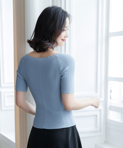 SAISON DE PAPILLON(セゾンドパピヨン)の「スクエアネックリブケーブルデザインサマーニットトップス(Tシャツ/カットソー・レディース・ブルー/スモークピンク/ブラック・M/L)」の5枚目の写真