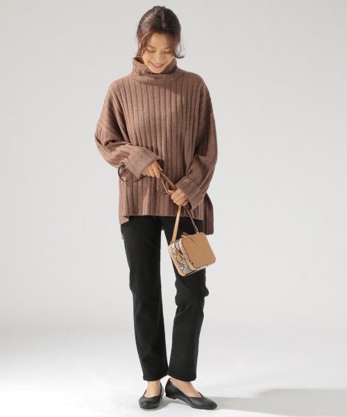 BAYFLOW（ベイフロー）の「AIR YARNリブタートル（ニット/セーター・レディース・グレー/ブラウン/ネイビー・SMALL/MEDIUM）」の11枚目の写真