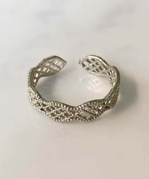 dictionary（ディクショナリー）の「【dictionary / ディクショナリー】 メタル デザイン リング / フリーサイズ（リング・レディース・シルバー系その他4/シルバー系その他5/ゴールド系その他2/ゴールド系その他3/ゴールド系その他4/ゴールド系その他5/シルバー/ゴールド/シルバー系その他/ゴールド系その他/シルバー系その他2/シルバー系その他3・FREE）」の2枚目の写真