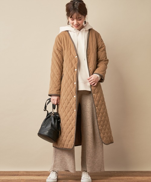 natural couture(ナチュラルクチュール)の「【WEB限定】裏起毛裏毛ゆるパーカー(スウェット・レディース・オフホワイト/モカ/ライトベージュ/ラベンダー・FREE)」の5枚目の写真