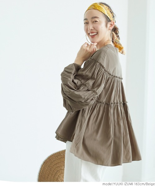coca（coca）（コカ）の「袖バルーンティアードブラウス（シャツ/ブラウス・レディース・ベージュ・ONE SIZE）」の4枚目の写真