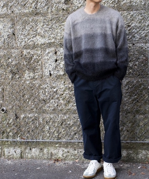 Milok（ミロック）の「MOHAIR GRADATION KNIT（ニット/セーター・メンズ・ネイビー/グレー・46）」の2枚目の写真
