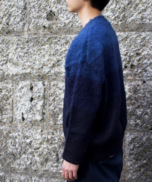 Milok（ミロック）の「MOHAIR GRADATION KNIT（ニット/セーター・メンズ・ネイビー/グレー・46）」の6枚目の写真