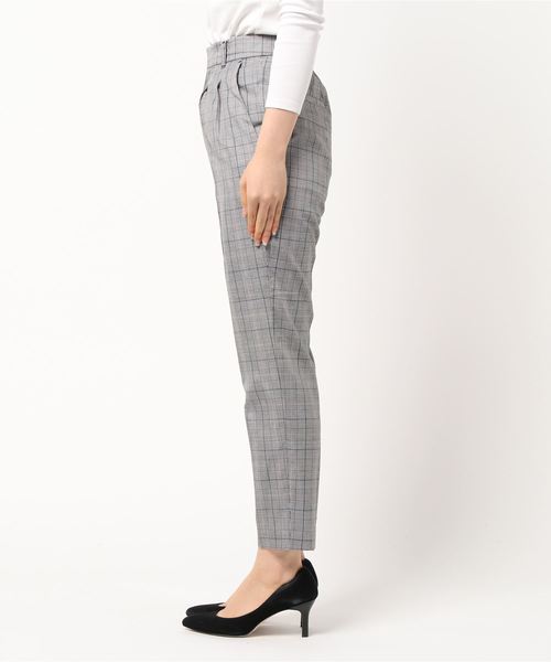 LOWRYS FARM(ローリーズファーム)の「ラク美シルエットテーパーパンツ 869143(その他パンツ・レディース・ブラック/グレー/アイボリー/ブルー/パープル/ベージュ/ブラック系その他/オフホワイト・SMALL/MEDIUM/LARGE)」の10枚目の写真