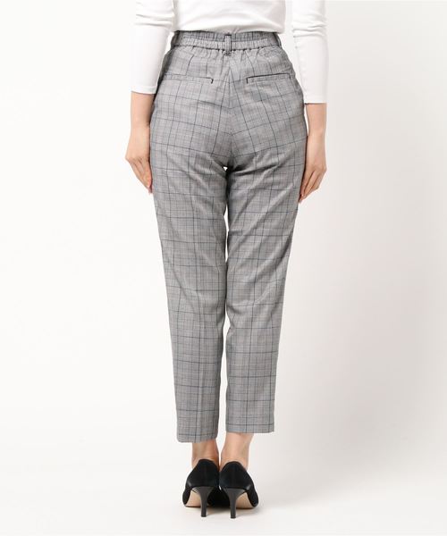 LOWRYS FARM(ローリーズファーム)の「ラク美シルエットテーパーパンツ 869143(その他パンツ・レディース・ブラック/グレー/アイボリー/ブルー/パープル/ベージュ/ブラック系その他/オフホワイト・SMALL/MEDIUM/LARGE)」の9枚目の写真