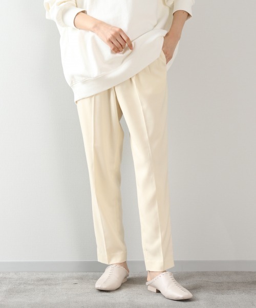 LOWRYS FARM(ローリーズファーム)の「ラク美シルエットテーパーパンツ 869143(その他パンツ・レディース・ブラック/グレー/アイボリー/ブルー/パープル/ベージュ/ブラック系その他/オフホワイト・SMALL/MEDIUM/LARGE)」の6枚目の写真